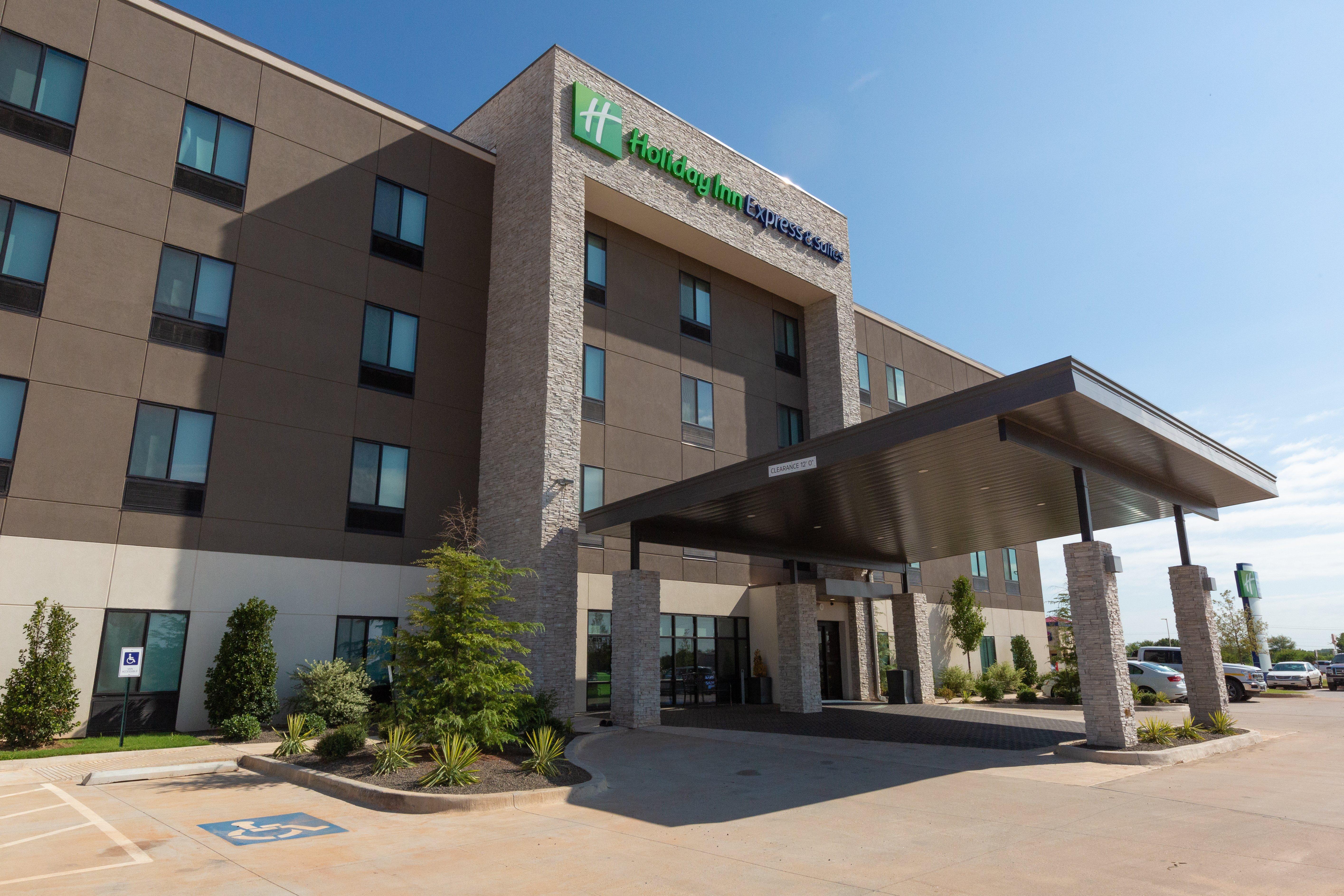 Holiday Inn Express & Suites - Kingfisher, An Ihg Hotel Exterior foto
